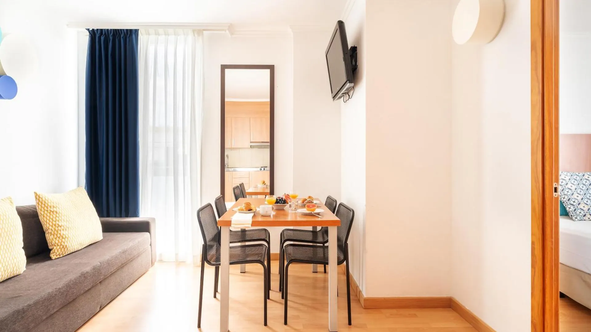 Aparthotel Ona Паламос